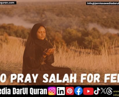 How to Pray Salah for Females